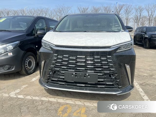 Lexus LM id 4239652 из Китая 9