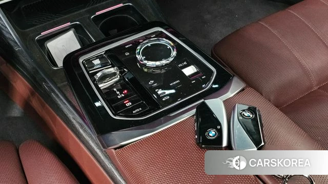 BMW 7 Series (G70) id 4739535 из Кореи 19