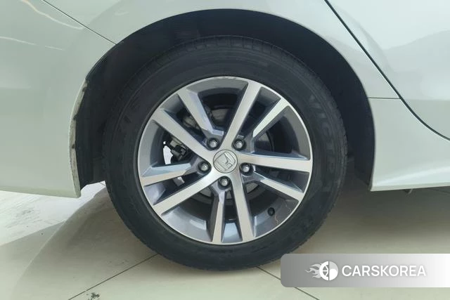 Honda Civic id 4190338 из Китая 16