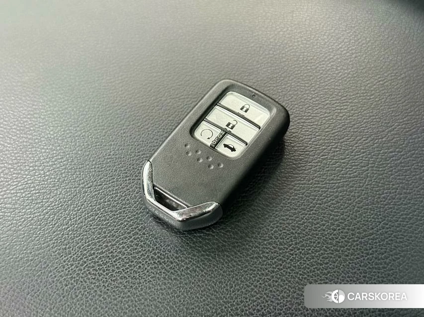 Honda Accord id 4510996 из Китая 19