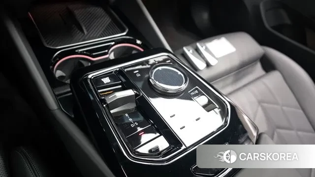 BMW 5 Series (G60) id 3359372 из Кореи 19