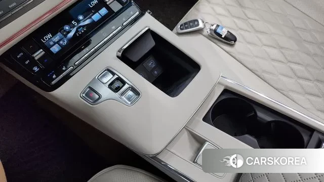 Hyundai The New Grandeur IG Hybrid id 3033328 из Кореи 19