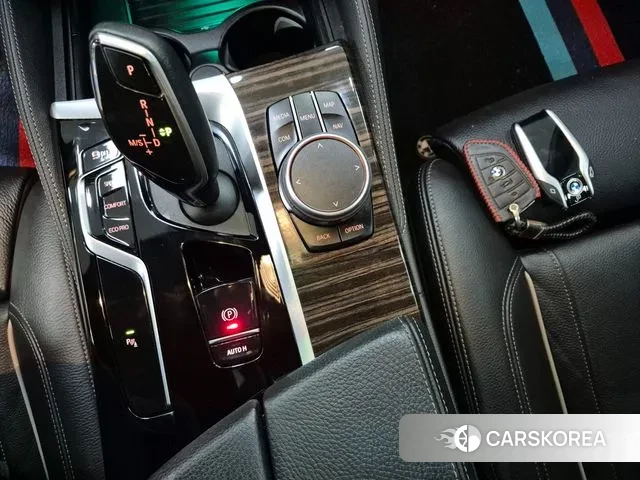 BMW 5 Series (G30) id 3572316 из Кореи 19