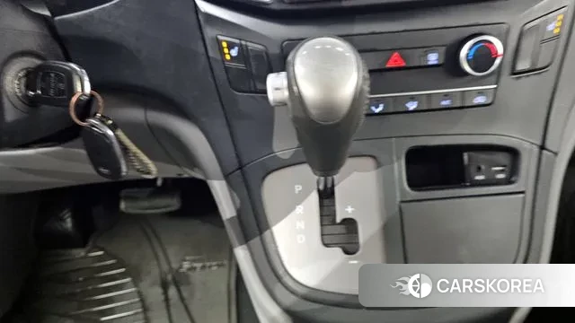 Hyundai The New Grand Starex id 3374981 из Кореи 19