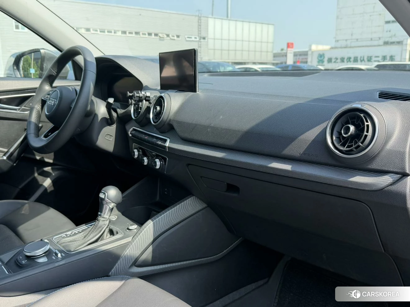 Audi Q2L id 4498554 из Китая 13