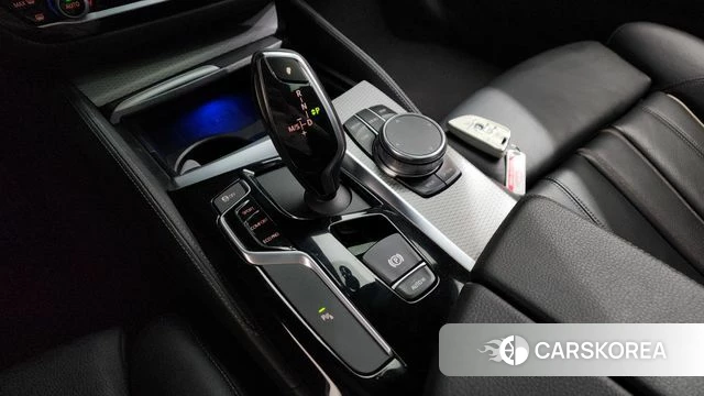 BMW 5 Series (G30) id 3886571 из Кореи 19