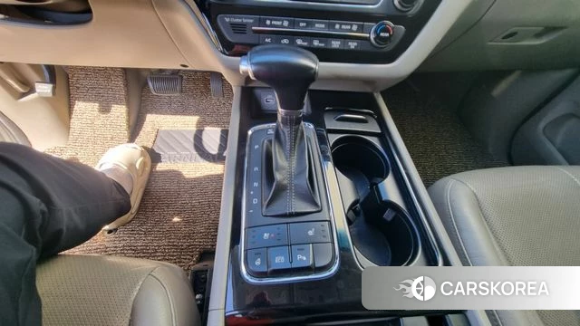Kia All New Carnival id 4393661 из Кореи 9