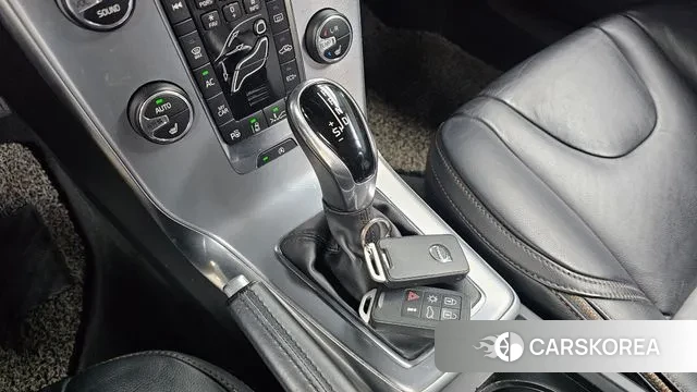 Volvo V40 Cross-Country id 3598966 из Кореи 19