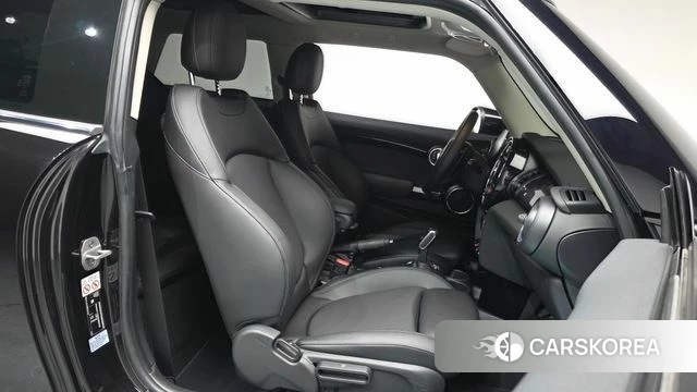 Mini Cooper S id 3852578 из Кореи 19