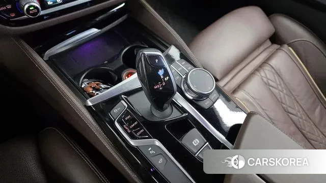 BMW 5 Series (G30) id 3284059 из Кореи 19