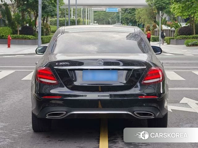 Mercedes-Benz E-class id 4353750 из Китая 12