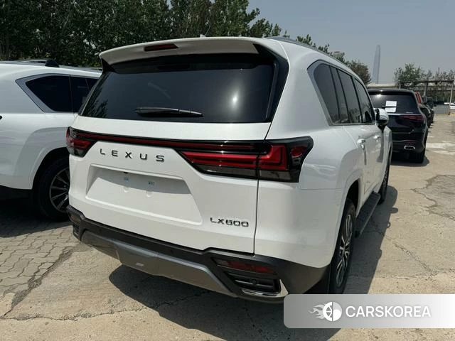 Lexus LX id 4259913 из Китая 9