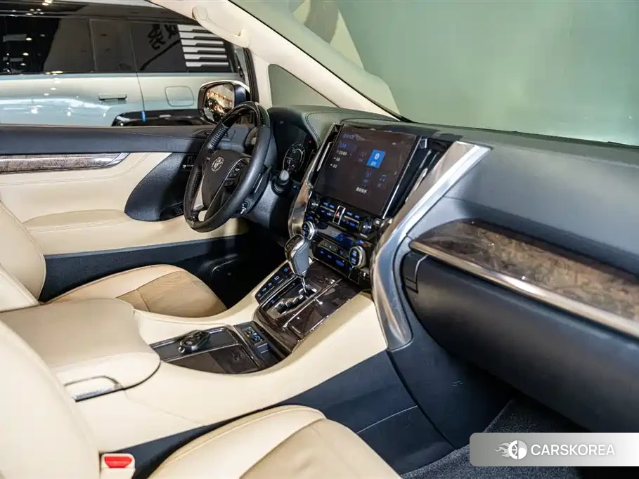 Toyota Vellfire id 4553954 из Китая 17