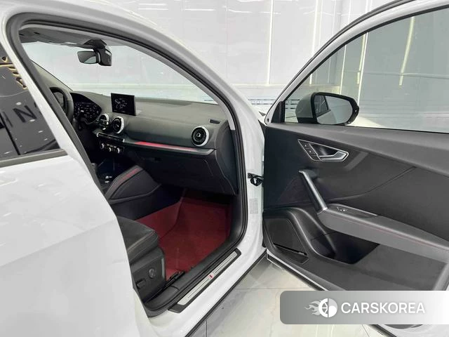 Audi Q2L id 4258626 из Китая 20