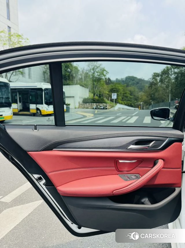 BMW 5 series id 4278408 из Китая 21