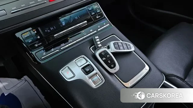 Hyundai The New Grandeur IG id 3354874 из Кореи 19