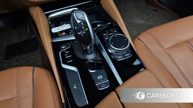 BMW 5 Series (G30) id 3692419 из Кореи 19