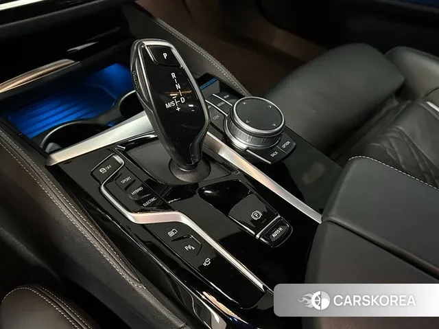 BMW 5 Series (G30) id 3438167 из Кореи 19