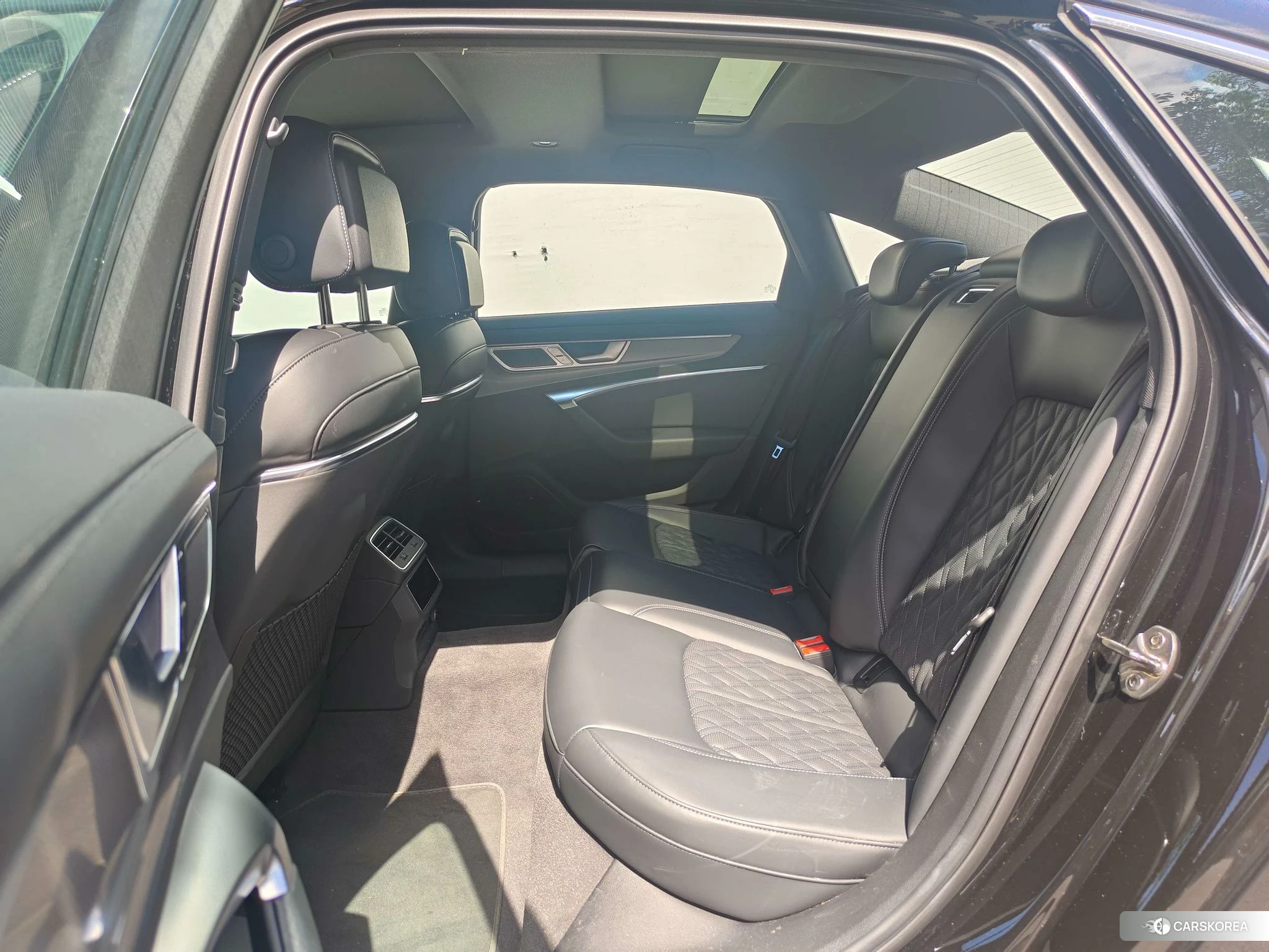 Audi A6L id 4487521 из Китая 20