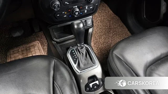 Jeep Renegade id 3000011 из Кореи 19