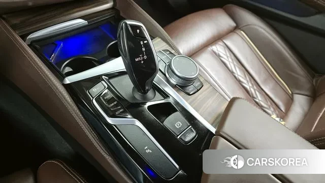 BMW 5 Series (G30) id 3587766 из Кореи 19