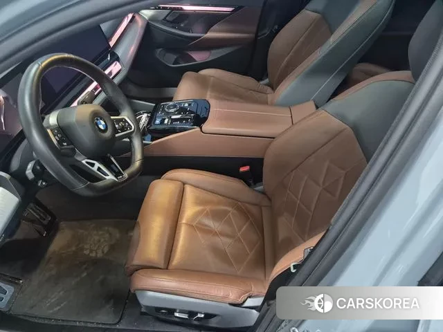 BMW 5 Series (G60) id 3457411 из Кореи 9