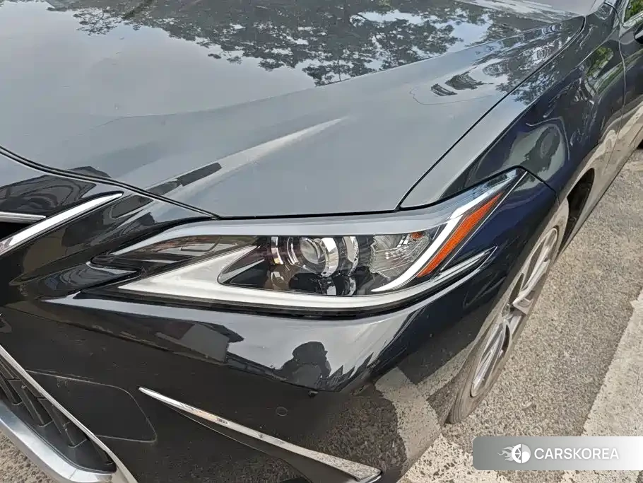 Lexus ES id 4600608 из Китая 15