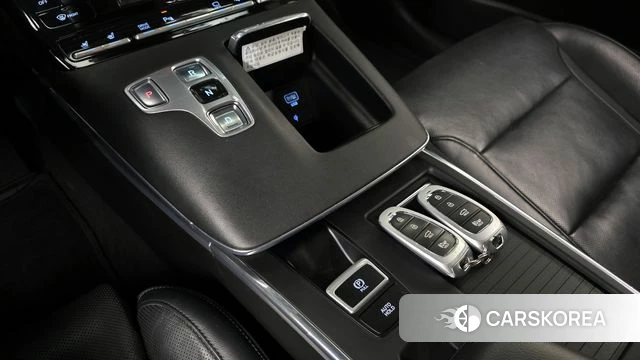 Hyundai The New Grandeur IG id 4268444 из Кореи 29