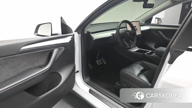 Tesla Model Y id 4360644 из Кореи 35