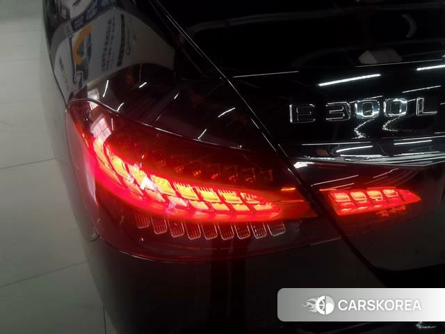 Mercedes-Benz E-class id 4218667 из Китая 23