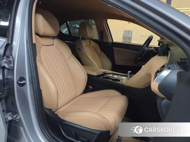 Genesis The New G70 id 3028314 из Кореи 19