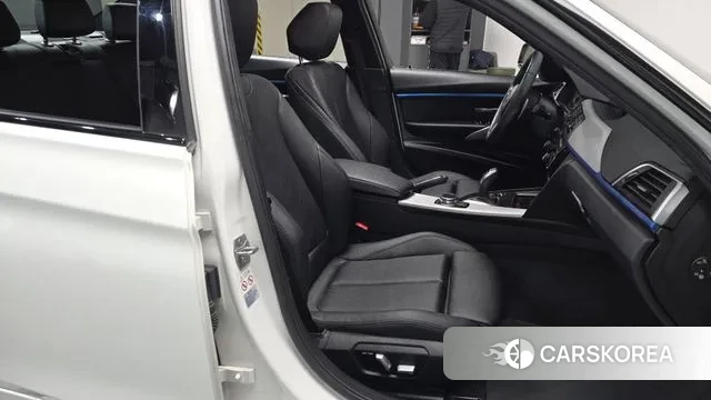 BMW 3 Series (F30) id 3647315 из Кореи 19