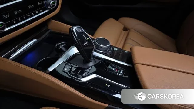 BMW 5 Series (G30) id 3225726 из Кореи 19