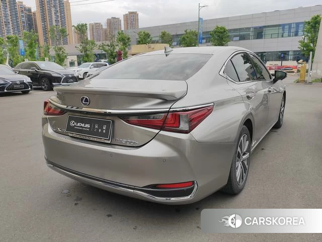 Lexus ES id 4291527 из Китая 11