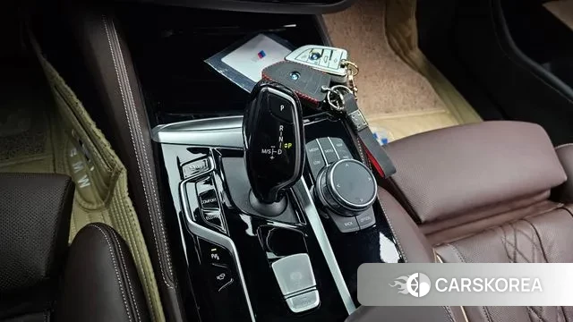 BMW 5 Series (G30) id 3036686 из Кореи 19