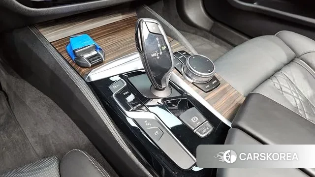 BMW 5 Series (G30) id 3024765 из Кореи 19