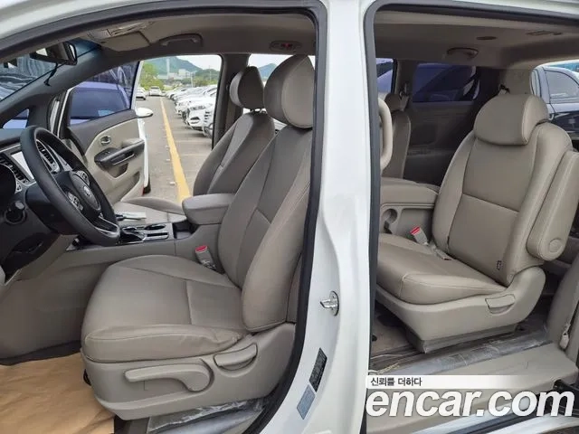 Kia The New Carnival id 2924750 из Кореи 19