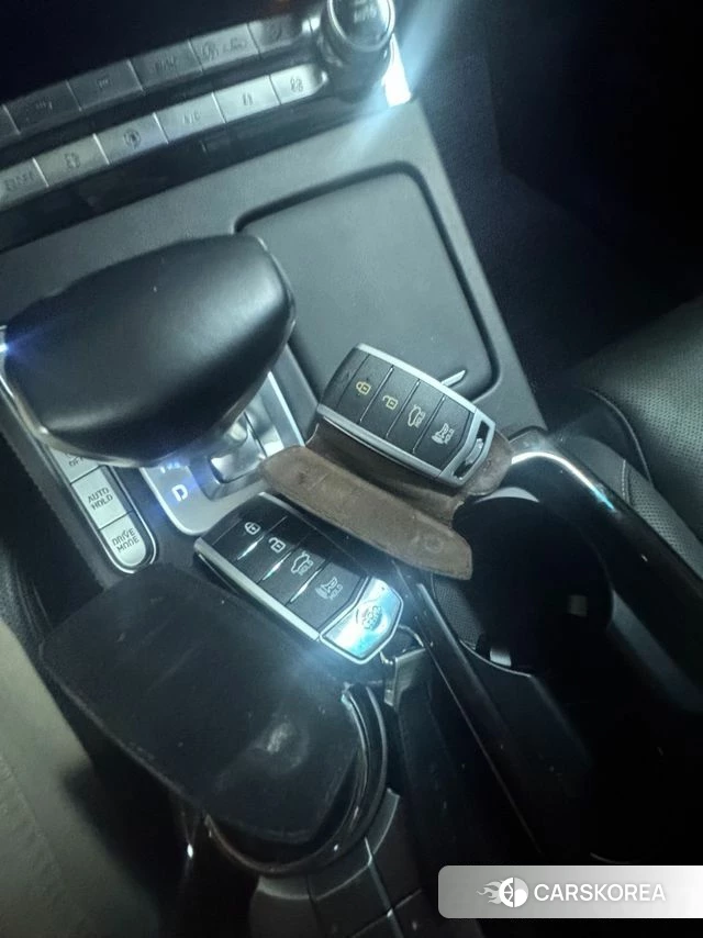 Genesis G90 id 3861145 из Кореи 14