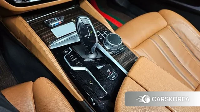 BMW 5 Series (G30) id 3422057 из Кореи 19