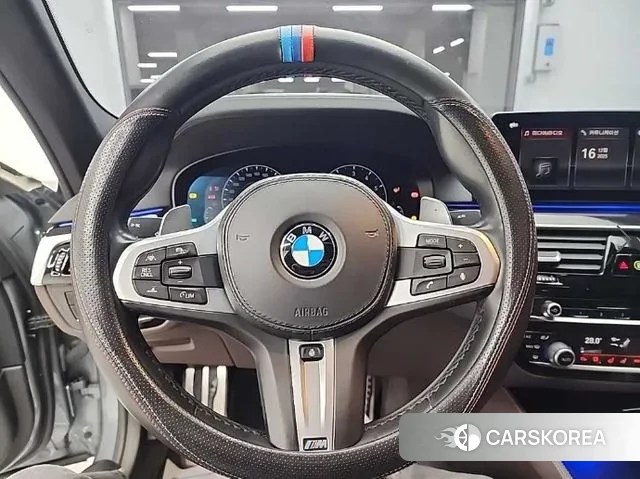 BMW 5 Series (G30) id 3484774 из Кореи 19