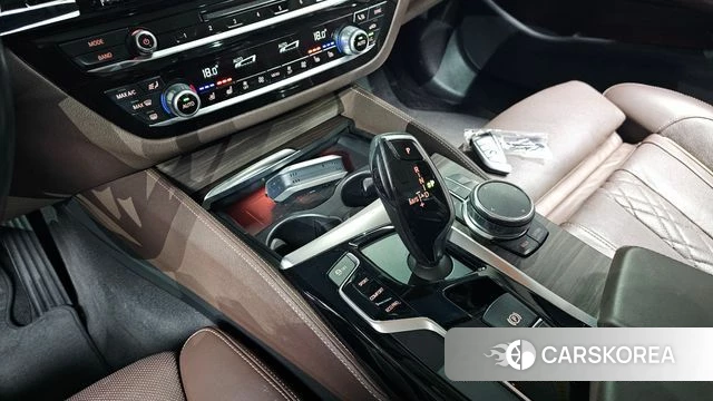 BMW 5 Series (G30) id 3845729 из Кореи 19