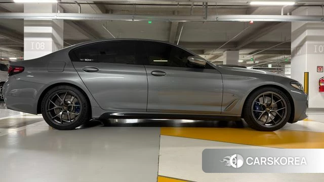BMW 5 Series (G30) id 4367629 из Кореи 16