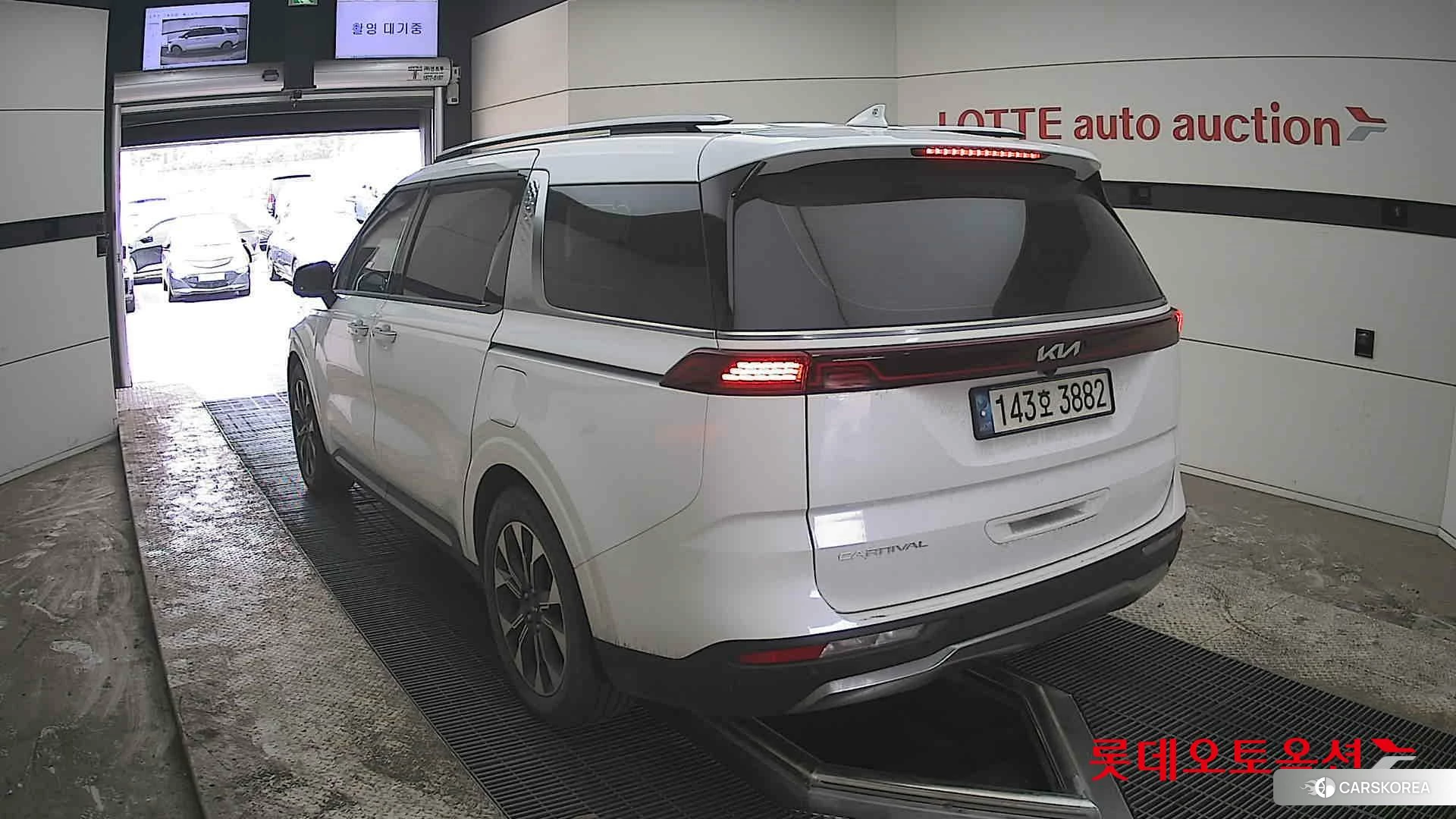 Kia Carnival id 3888290 из Кореи 36