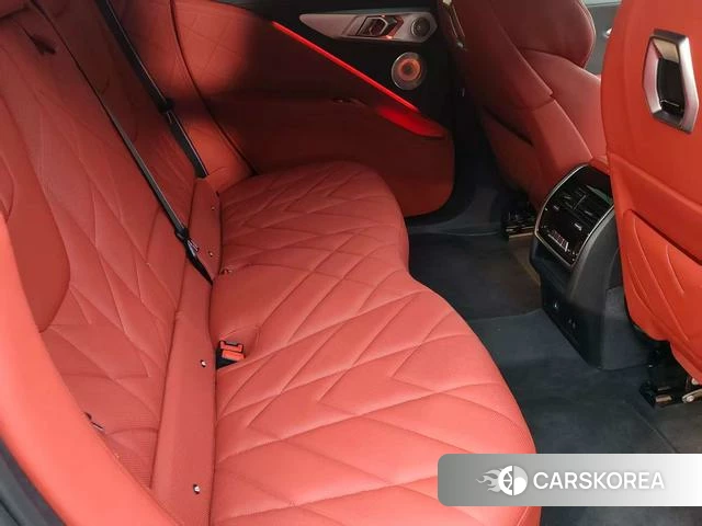 BMW XM id 4257474 из Китая 17