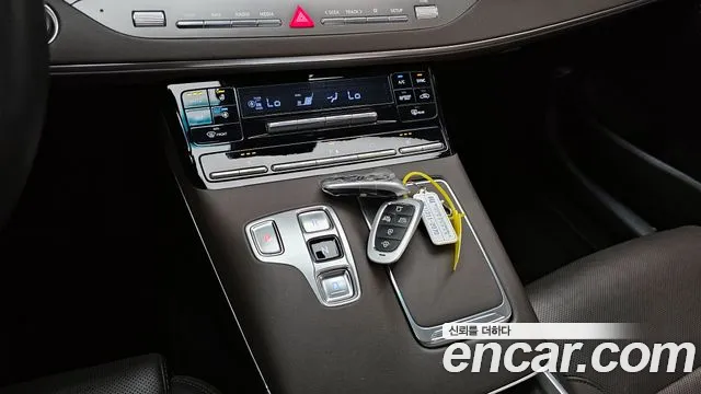 Hyundai The New Grandeur IG Hybrid id 2743107 из Кореи 19