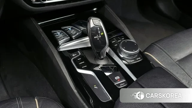 BMW 5 Series (G30) id 3469765 из Кореи 19