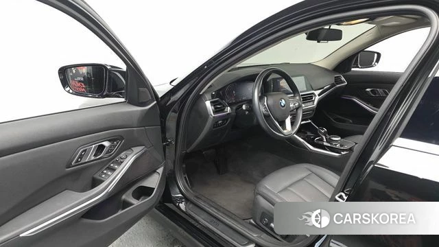 BMW 3 Series (G20) id 4434667 из Кореи 32
