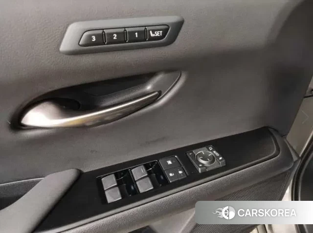 Lexus UX250h id 3625976 из Кореи 19