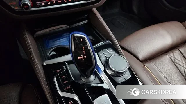 BMW 5 Series (G30) id 3735420 из Кореи 19