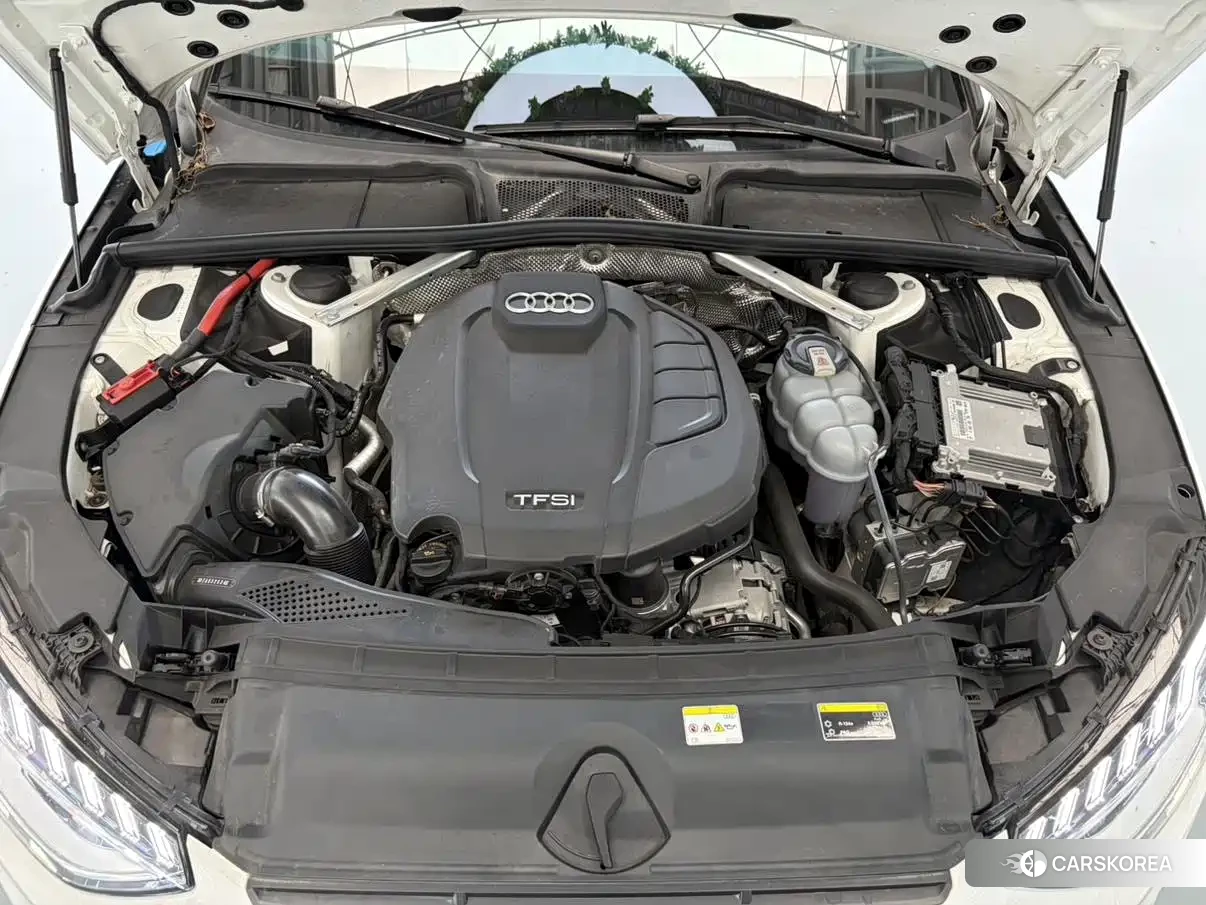 Audi A4L id 4628051 из Китая 16